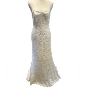 Galina Beaded Lace Sweetheart Neckline Wedding Gown Size 4